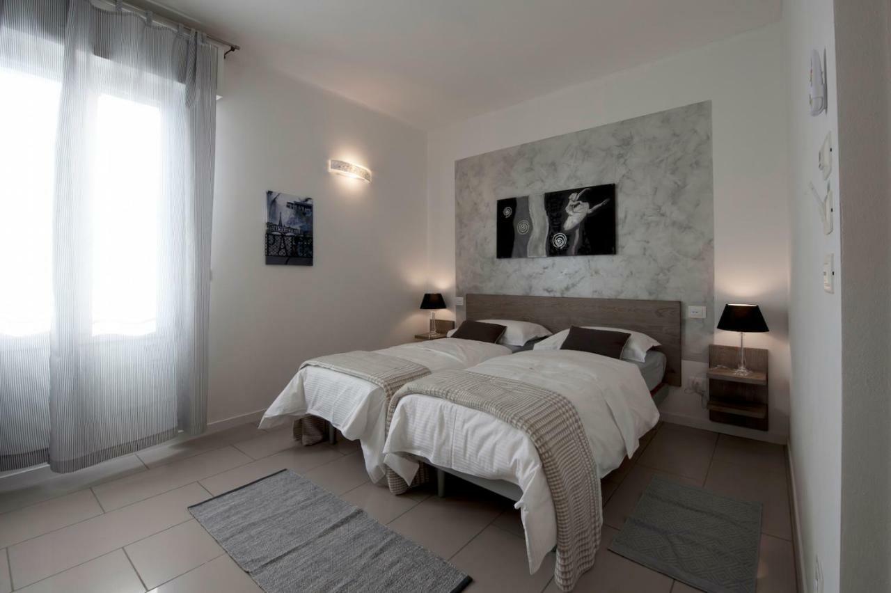 Le Suites - Di Fronte Ospedale Sacro Cuore Negrar Exterior photo